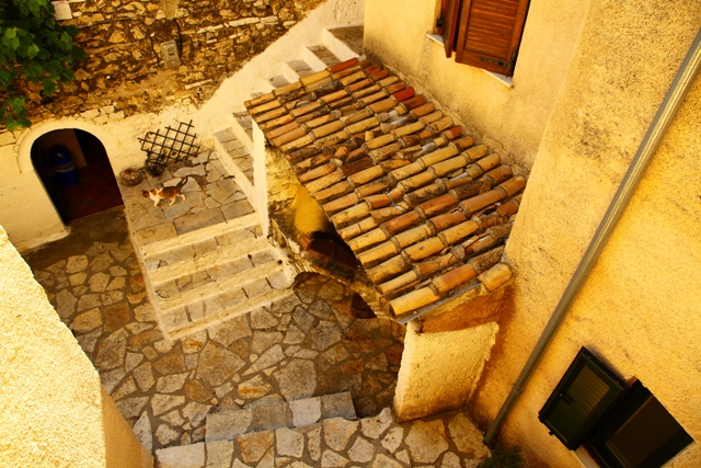 rooms stairs to Polyxeni and kitchen entrance
